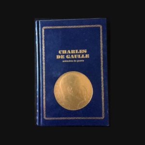 1. Charles de Gaulle mémoires de guerre Tome 1 Le salut 1944 - 1946 de Charles De Gaulle aux éditions Famot