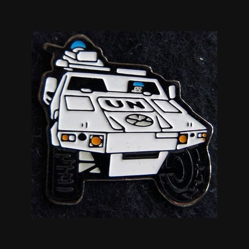 FORPRONU : Pin's représentant un VBL de la FORPRONU fabrication B.G. DIS