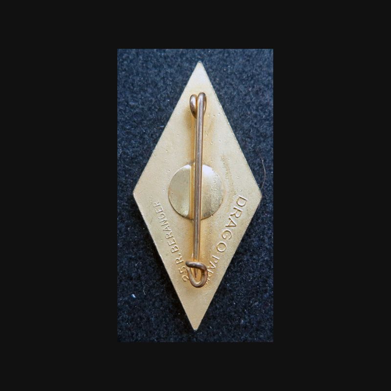 18° RI : Insigne métallique du 18° régiment d’infanterie de fabrication Drago Beranger en émail plat