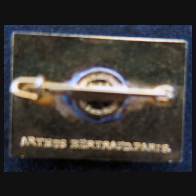 Insigne émaillé Cyclisme Cyclotourisme VCH Le Havre RSM 2,1 x 3 cm Arthus Bertrand Paris