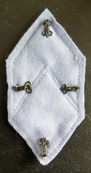 5° BMRG : galon de caporal chef appelé (PDL) du 5° bataillon du Matériel de réserve générale avec crochets