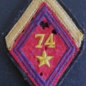 74° RAB : Galon de sergent appelé (PDL) du 74° régiment d'Artillerie blindé (trous de mite)